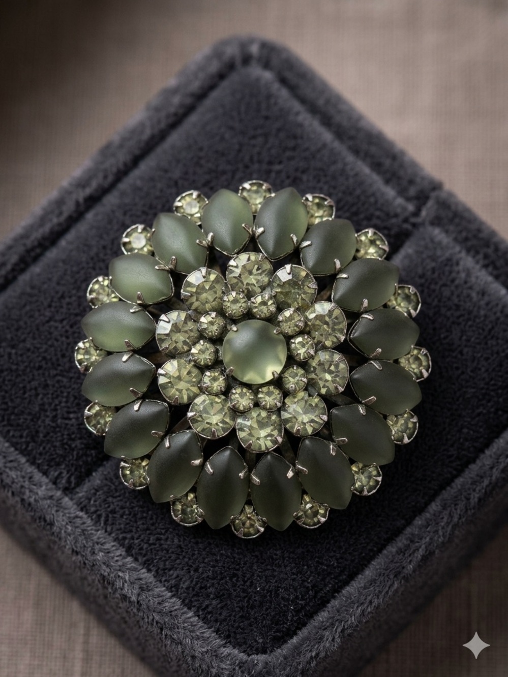 Stunning Vintage 1960s Judy Lee Signed Domed Brooch Pin